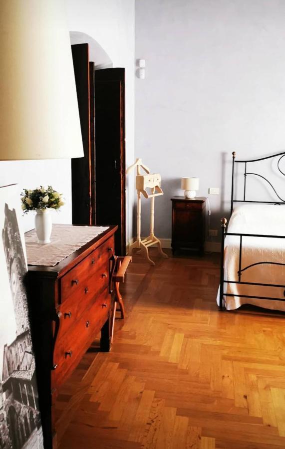 B&B Dimora Delle Donnole Bergamo Alta 외부 사진